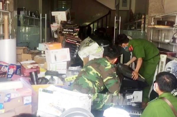 An Giang: Thu giữ trên 1.100 sản phẩm và hơn 1,3 tấn hàng hóa không hóa đơn, chứng từ