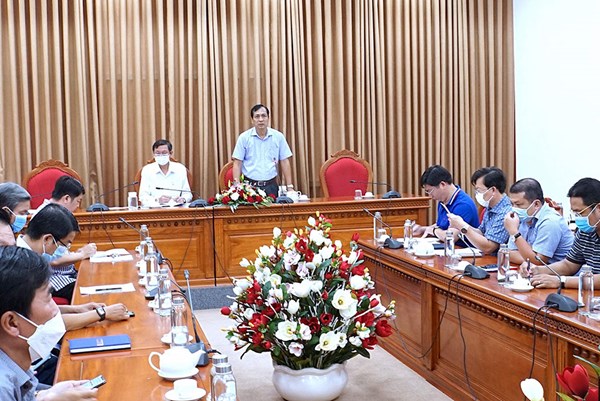 Cà Mau họp khẩn về phòng chống dịch COVID-19