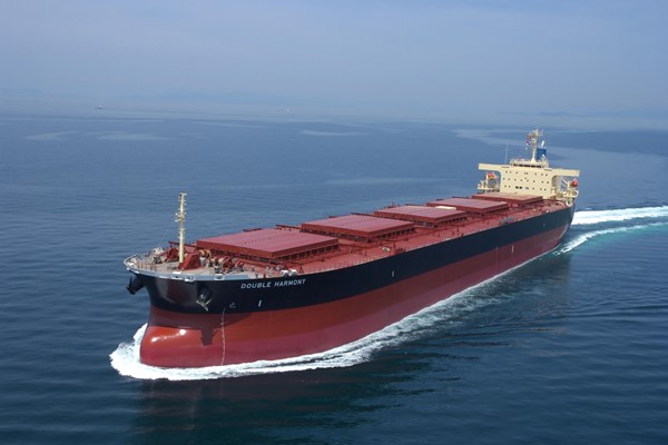 Hòa Phát mua 2 tàu cỡ lớn 90.000 tấn chuyên chở quặng sắt, than