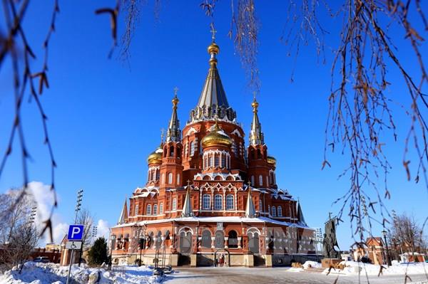 Ngôi đền thiêng của những người thợ rèn súng Kalashnikov