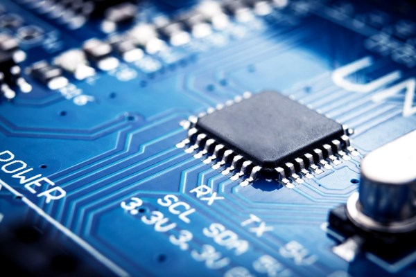 Nhật Bản bám sát vị trí dẫn đầu của Mỹ trong cuộc đua về chất bán dẫn