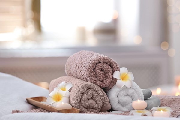 Nhiều nhà bán lẻ áp dụng ưu đãi kép dịp 8/3