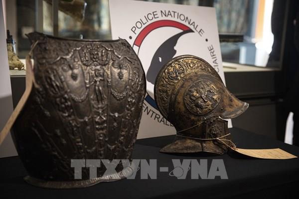 Bảo tàng Louvre tìm lại được bộ giáp quý sau 40 năm "lưu lạc"