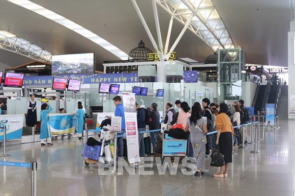 Cục Hàng không Việt Nam yêu cầu thực hiện nghiêm khai báo y tế điện tử trước chuyến bay