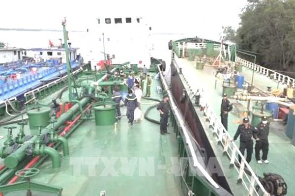 Đồng Nai: Bắt giữ hai thuyền trưởng bỏ trốn trong vụ  án buôn lậu xăng giả  