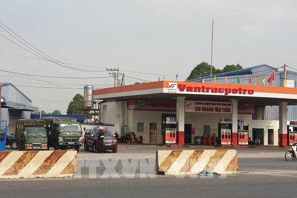 Phong tỏa, khám xét 2 cây xăng Vân Trúc tại Bình Dương