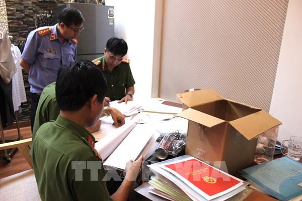 Đồng Nai: Bắt khẩn cấp các đối tượng cầm đầu điều hành đường dây buôn lậu, làm xăng giả