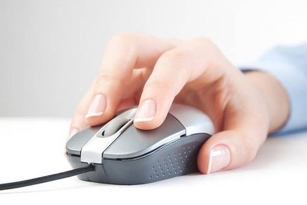 Mất hơn 1,2 tỷ đồng vì nhấn vào đường link lạ