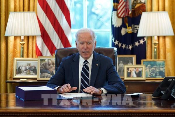 Tổng thống Mỹ ký ban hành luật cứu trợ COVID-19 trị giá 1,9 nghìn tỷ USD