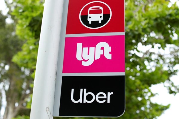 Uber và Lyft hợp tác để đảm bảo an toàn cho khách hàng