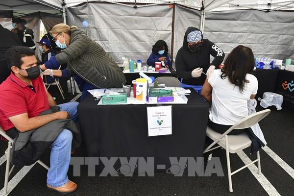 Mỹ đối mặt với thách thức thuyết phục người dân tiêm vaccine