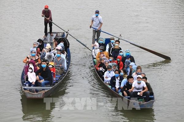 Trẩy hội Chùa Hương mùa COVID-19