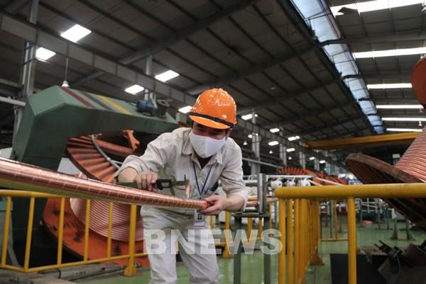 Doanh nghiệp Hải Dương vừa sản xuất, vừa lo phòng chống COVID-19