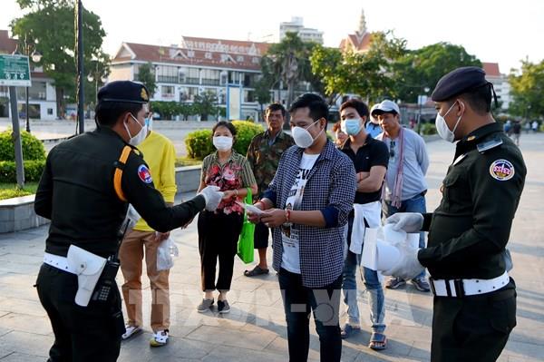 Campuchia tiếp tục ghi nhận tình trạng dịch COVID-19 lan nhanh trong cộng đồng