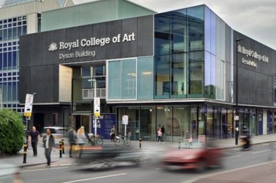 Dịch COVID-19: Hiện tượng sinh viên quốc tế phản đối nộp học phí tại London