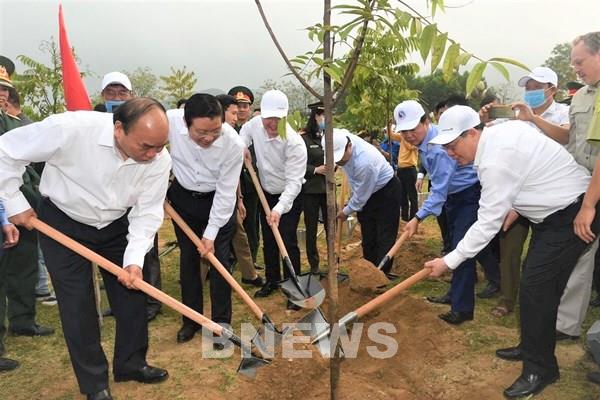 Toyota Việt Nam đồng hành cùng Tết trồng cây Xuân Tân Sửu 2021