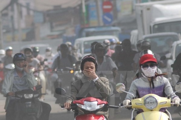 Báo Nhật Nikkei: Xe máy chạy xăng huỷ hoại môi trường hơn cả nhà máy đốt than