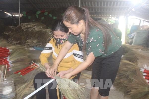 Xây dựng thành công thương hiệu chổi đót Nông Phú