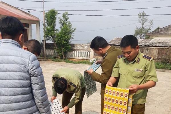 Thu giữ lô dầu gội đầu giả mạo các nhãn hiệu Clear, Sunsilk, Dove