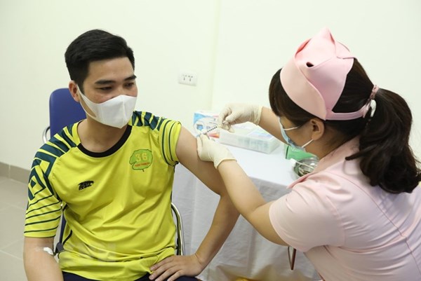 Các nhà khoa học Việt Nam chạy đua từng ngày để điều chế vaccine COVID-19