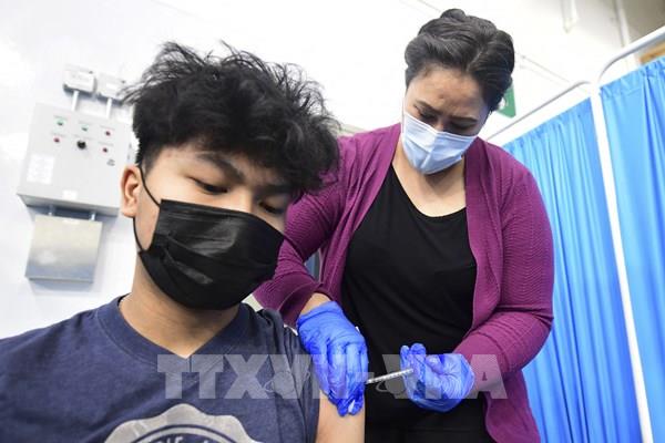 Mỹ đón nhận thông tin tích cực nhờ triển khai tiêm chủng COVID-19