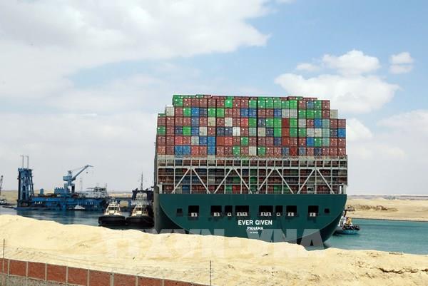 Tổng thống Ai Cập ra lệnh dùng biện pháp giảm tải cho tàu Ever Given