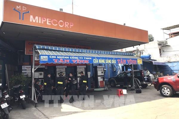 Bắt thêm nhiều đối tượng có liên quan đến vụ mua bán xăng giả