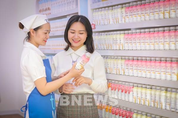 TH ra mắt sản phẩm nước gạo lứt đỏ TH true RICE tiên phong 3 "KHÔNG" tại Việt Nam