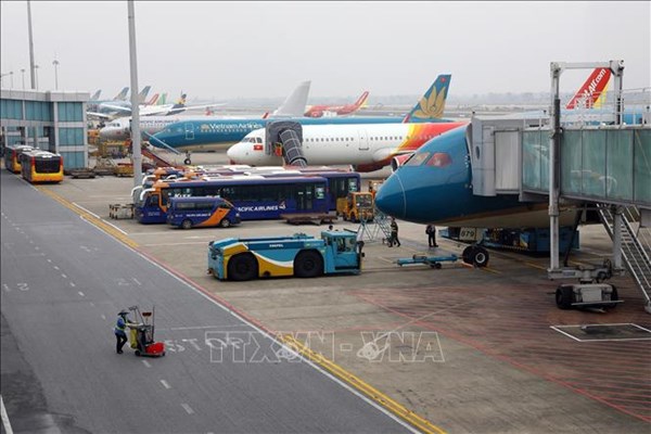Khắc phục tình trạng tàu bay đỗ quá vạch dừng