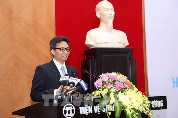 Phó Thủ tướng Vũ Đức Đam thông tin  về việc Việt Nam sử dụng món quà vaccine COVID-19 