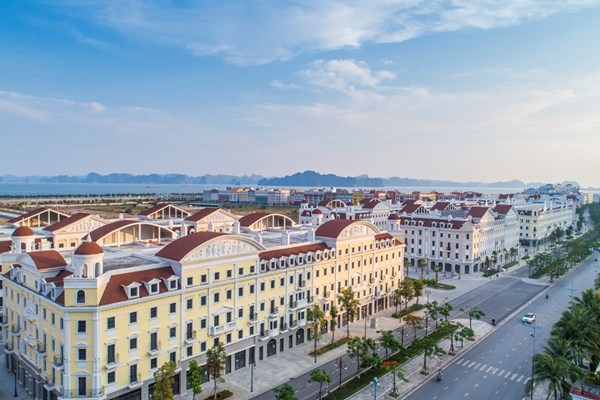 “Cắt sốt” bất động sản: Mạnh tay bẻ lái để thị trường đi đúng hướng - Bài 2: Lửa bỏng tay ai?