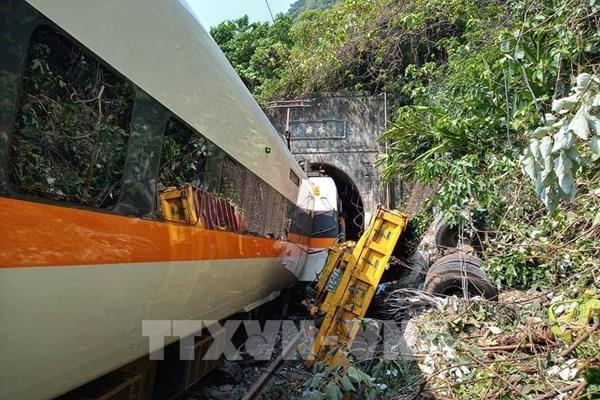 Tai nạn tàu hỏa tại Đài Loan (Trung Quốc): Bắt đầu tháo dỡ các toa tàu