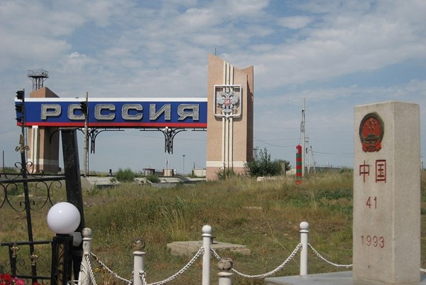 Trung Quốc chặn nguồn xuất khẩu gỗ và than của Nga tại biên giới