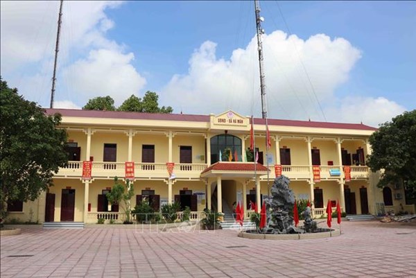 Giải quyết chế độ bảo hiểm xã hội bắt buộc cho người làm việc ở UBND cấp xã