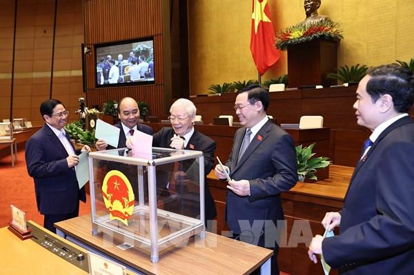 Kỳ họp thứ 11, Quốc hội khóa XIV: Tiếp tục kiện toàn nhân sự Quốc hội, Chính phủ