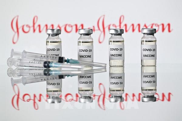 EMA làm rõ 4 trường hợp đông máu sau tiêm vaccine Johnson & Johnson