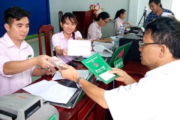 Vay vốn mua máy nông nghiệp được hỗ trợ thế nào?