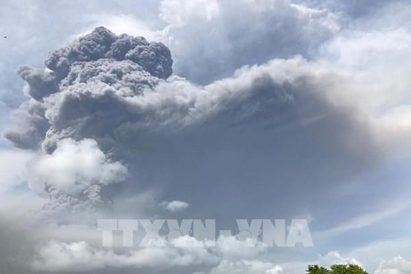 Núi lửa tại Saint Vincent gây ra vụ nổ lớn