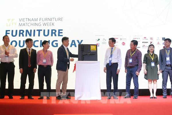 Khai mạc Tuần lễ giao thương quốc tế ngành chế biến gỗ và thủ công mỹ nghệ