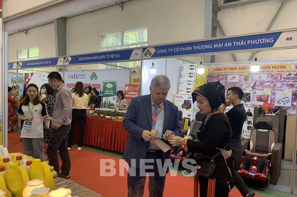 Đảm bảo 80% đơn thư khiếu nại của người tiêu dùng được giải quyết