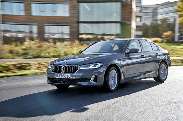 BMW 5 Series phiên bản mới sắp được ra mắt tại Việt Nam