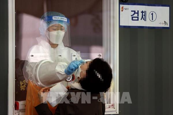 Hàn Quốc ghi nhận ngày thứ 2 liên tiếp số ca mắc mới COVID-19 trên 600 ca