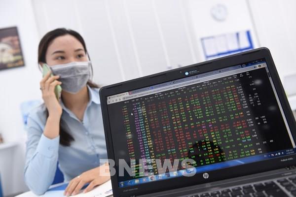 Chứng khoán Việt Nam quay đầu giảm sau 10 phiên tăng liên tiếp