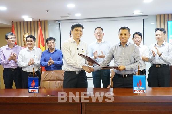 VPI và PVOIL hợp tác nghiên cứu về pin và trạm sạc cho xe ô tô điện