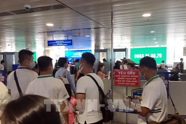 Bộ Giao thông Vận tải chỉ đạo giải toả ùn tắc sân bay Tân Sơn Nhất