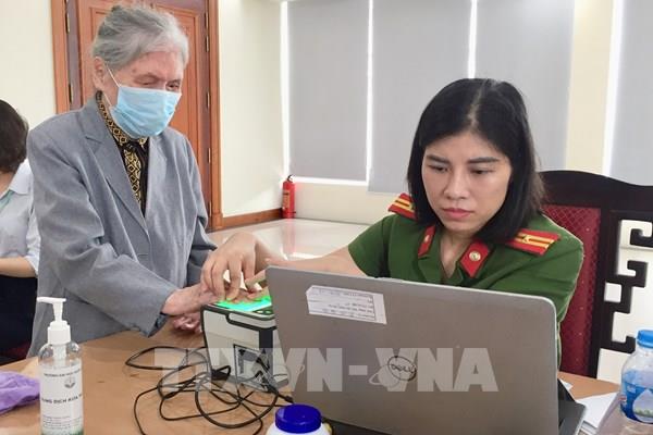 Gia Lai tạo điều kiện cấp thẻ căn cước công dân vào ban đêm cho bà con