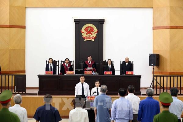 Cựu Bộ trưởng Vũ Huy Hoàng vắng mặt, Tòa quyết định hoãn phiên phúc thẩm