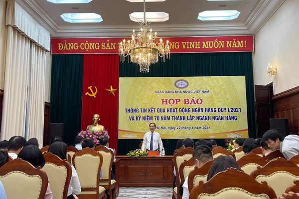 NHNN: Kiểm soát chặt tín dụng trong lĩnh vực bất động sản và các dự án BOT, BT giao thông