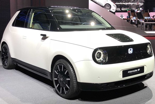 Honda muốn bán 100% xe điện và xe chạy pin nhiên liệu vào năm 2040