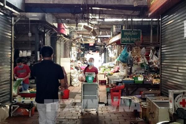 Kinh tế Campuchia điêu đứng vì làn sóng COVID-19 thứ ba